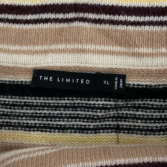 The limited wool blend off shoulder sweater, size XL, new - Picture 2 of 6